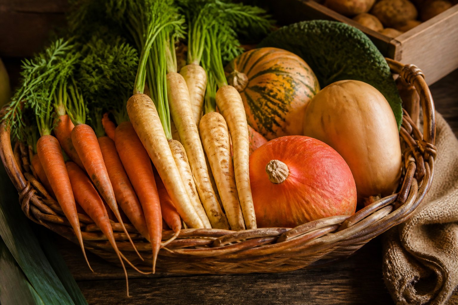 panier de legumes racines et courges Comment choisir les ingrédients et les contenants ?