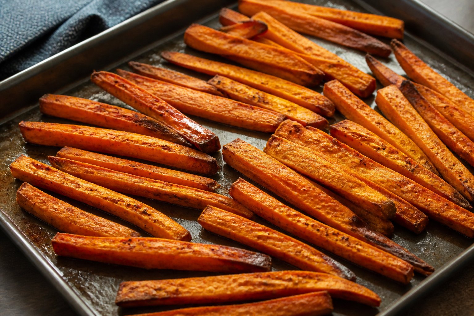 Réaliser des frites de patate douce au four sans friture